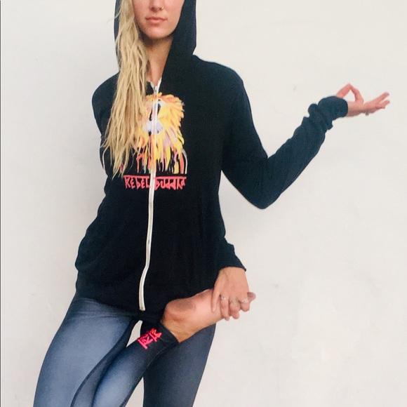 Rebel Buddha lion hoodie - Picture 2 of 3